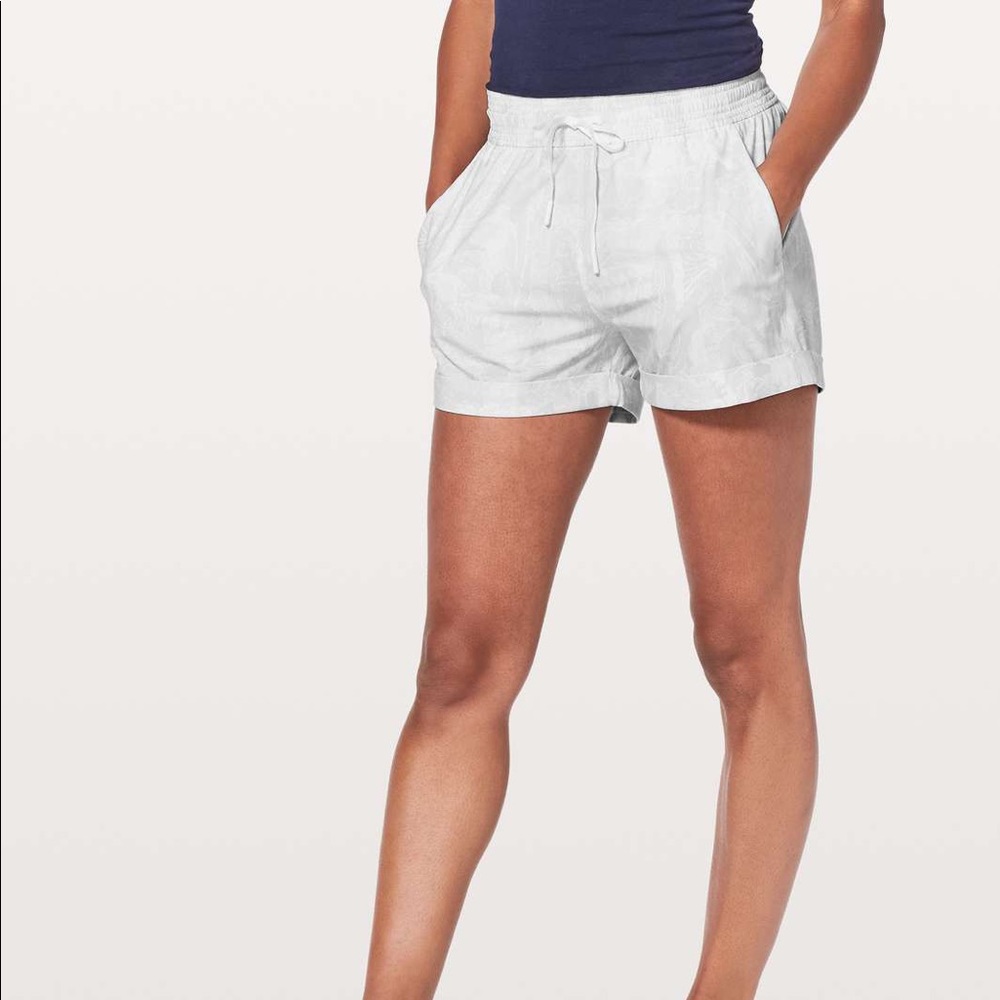Lululemon Shorts. (Spring Breaker) Size 4.